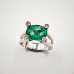 Load image into Gallery viewer, 21002021 18k White Gold Emerald Diamond Ring