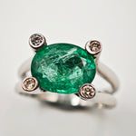 Load image into Gallery viewer, 21002021 18k White Gold Emerald Diamond Ring