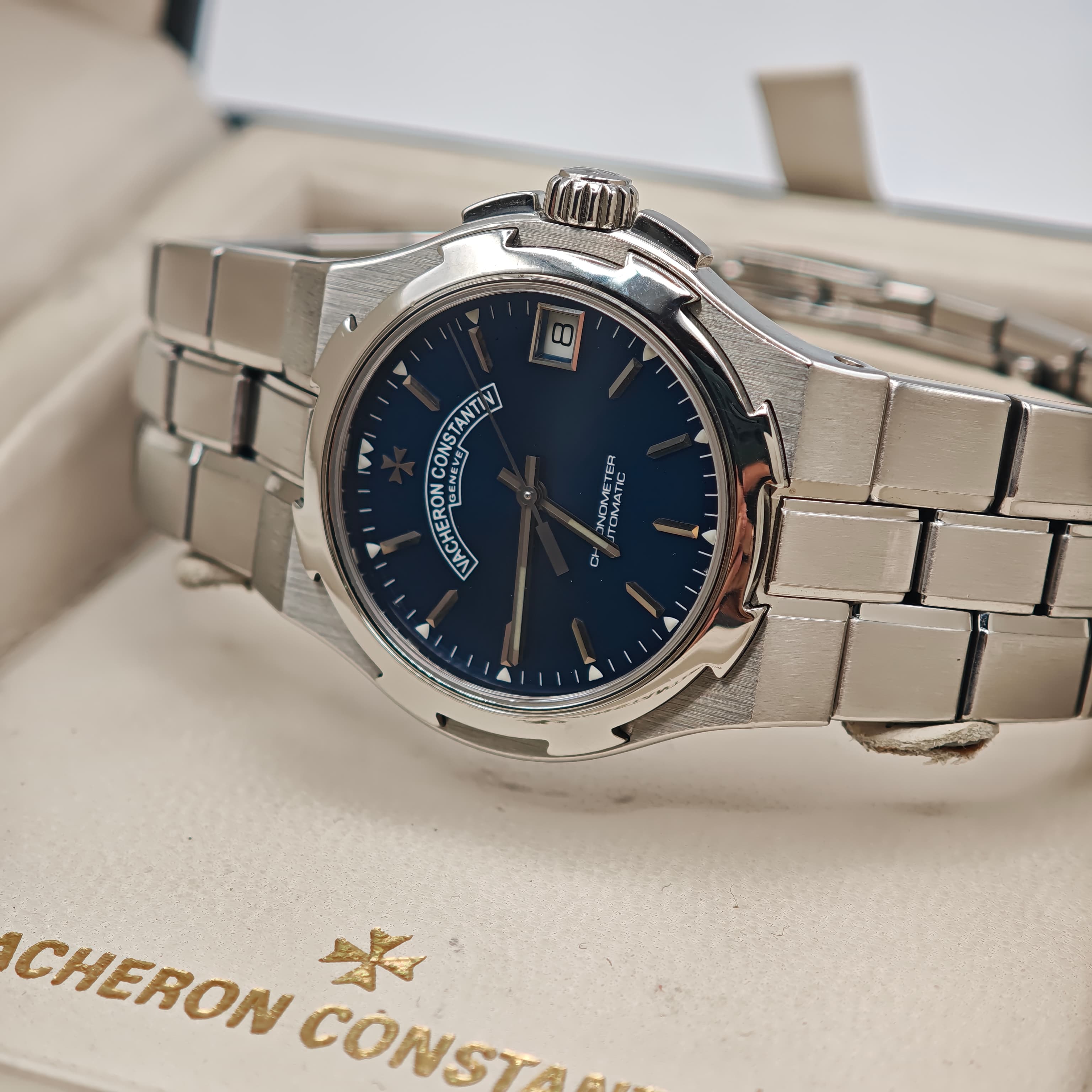 Vacheron Constantin Overseas