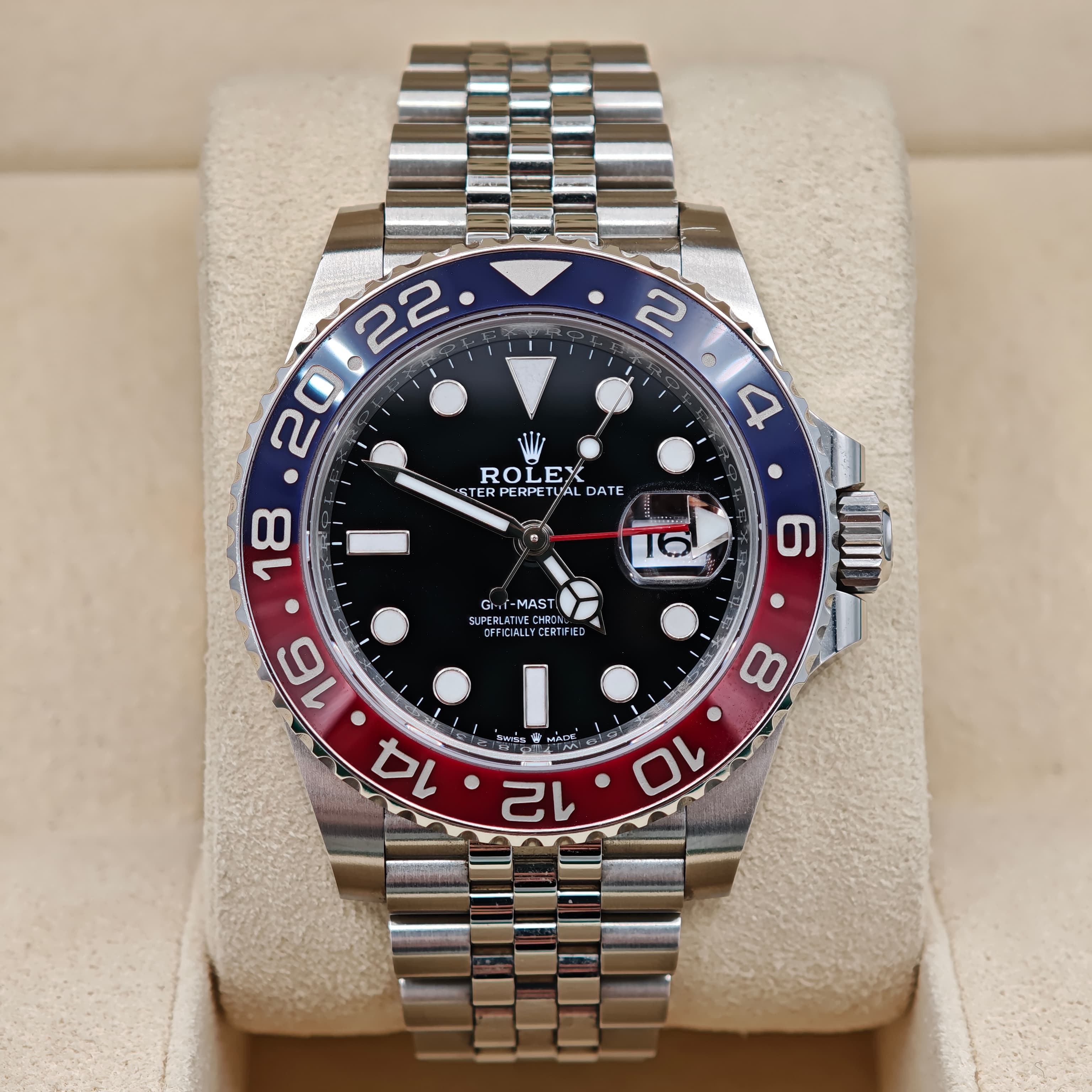 Rolex GMT-Master II “Pepsi” 40mm