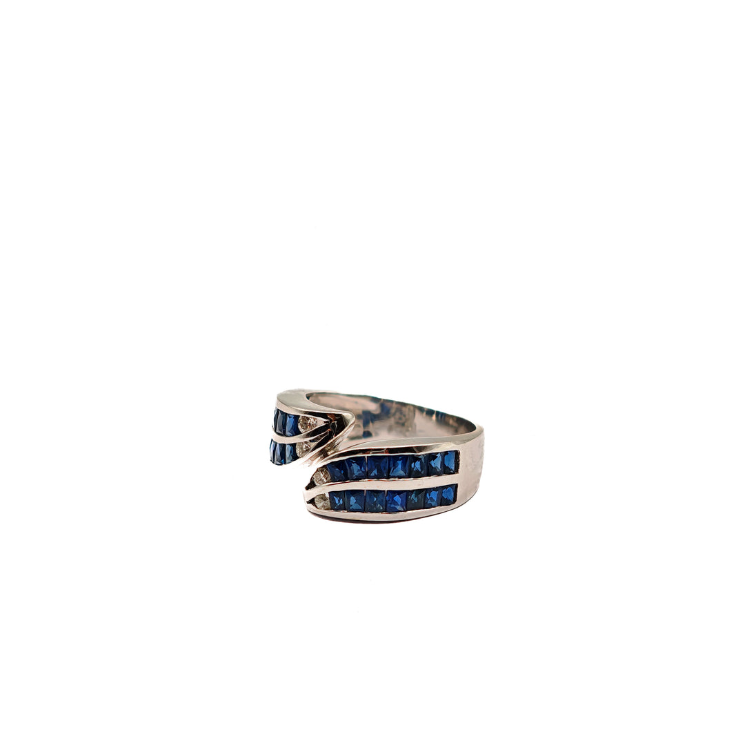 21001949 Sapphire & Diamond Ring