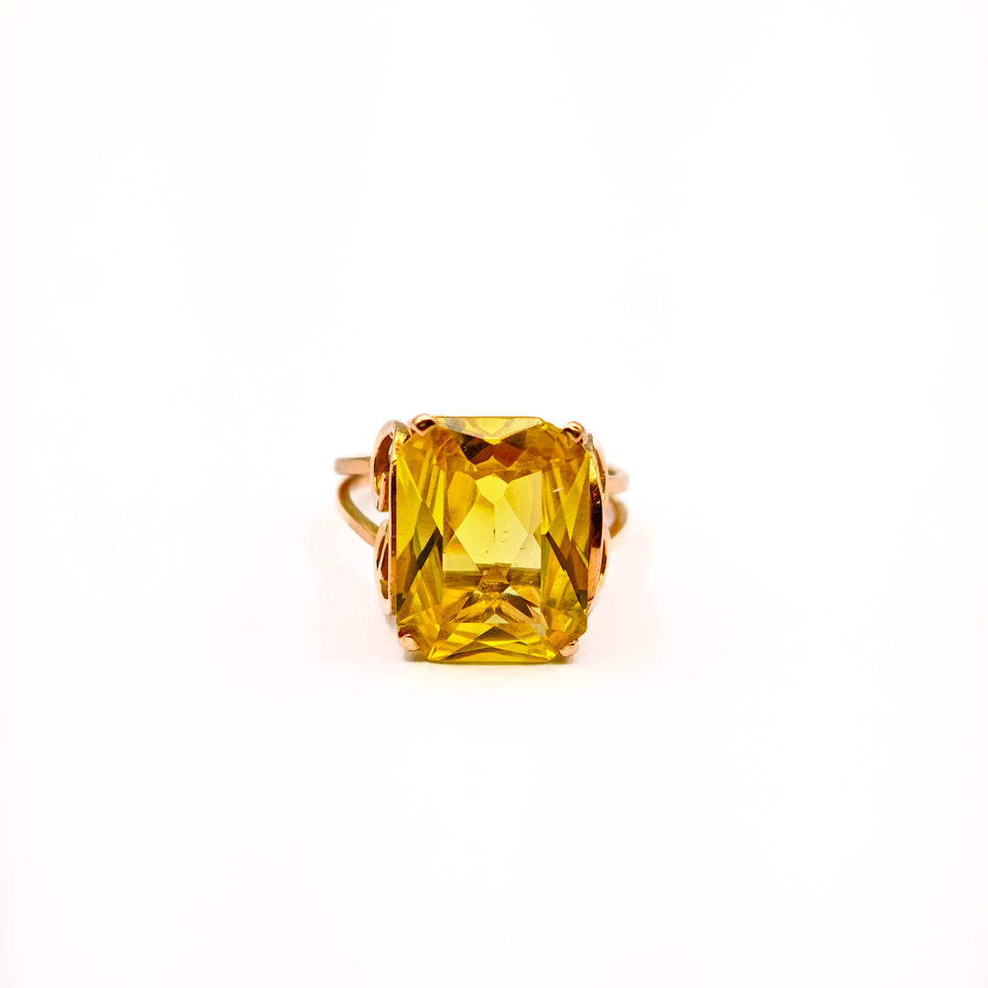 21003141 Yellow Sapphire Ring