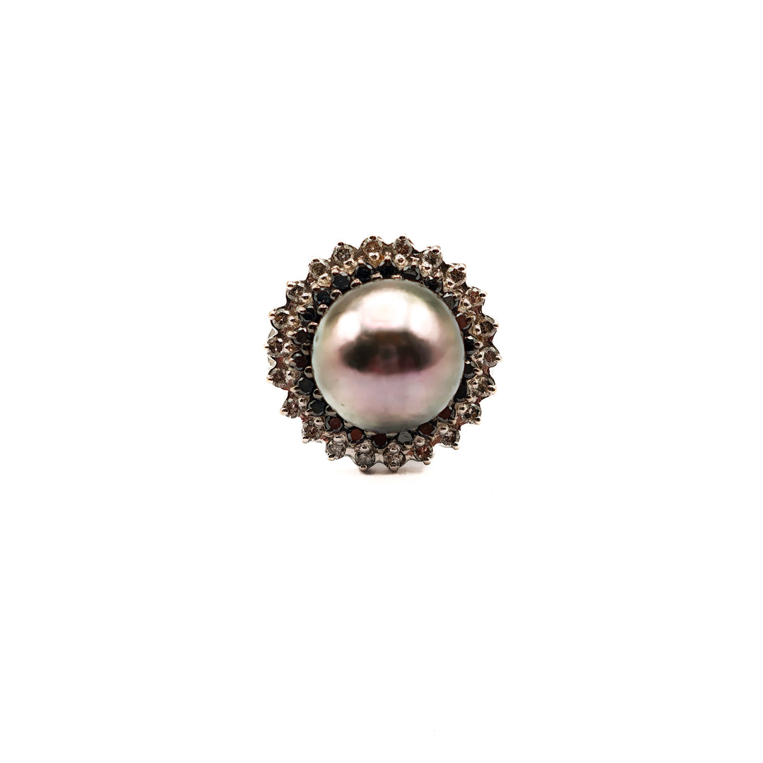 21015304 Grey Pearl and Diamond Ring