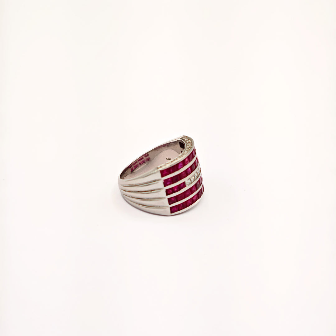 21008269 White Gold Ruby Ring
