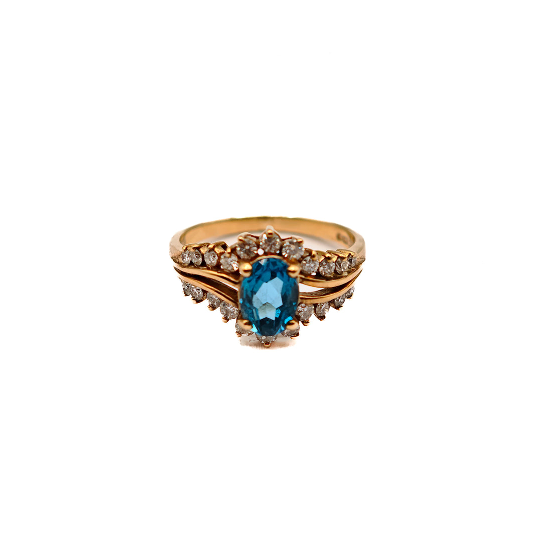 21019203 Yellow Gold Ring with Topaz & Diamond