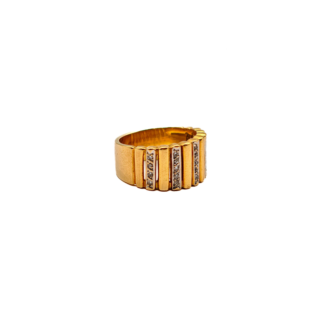 21007408 Gold & Diamond Ring