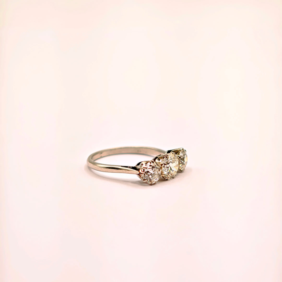 21026706 Platinum Old Cut Diamond Ring