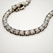 21013164 Lab grown diamond tennis bracelet.