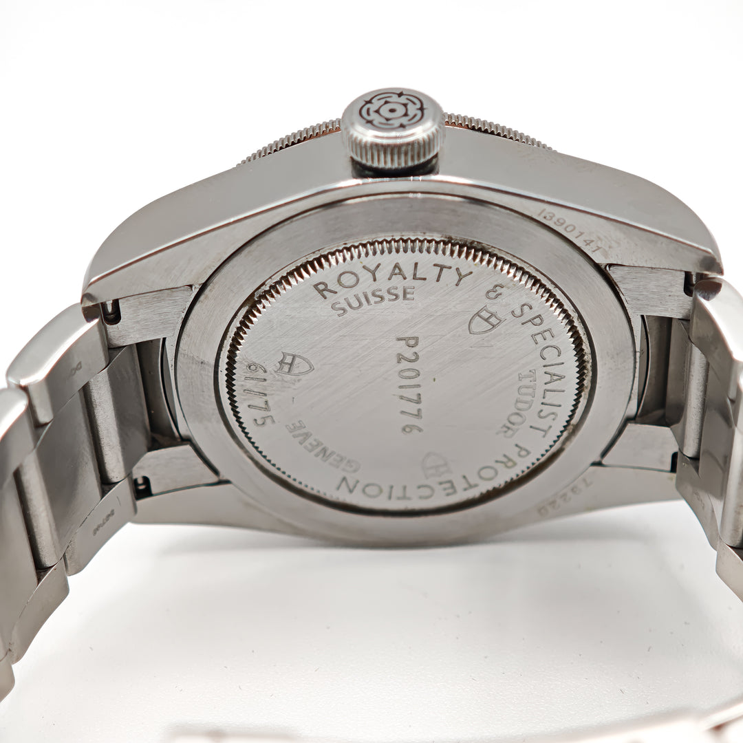 21015328 Tudor Heritage Black Bay