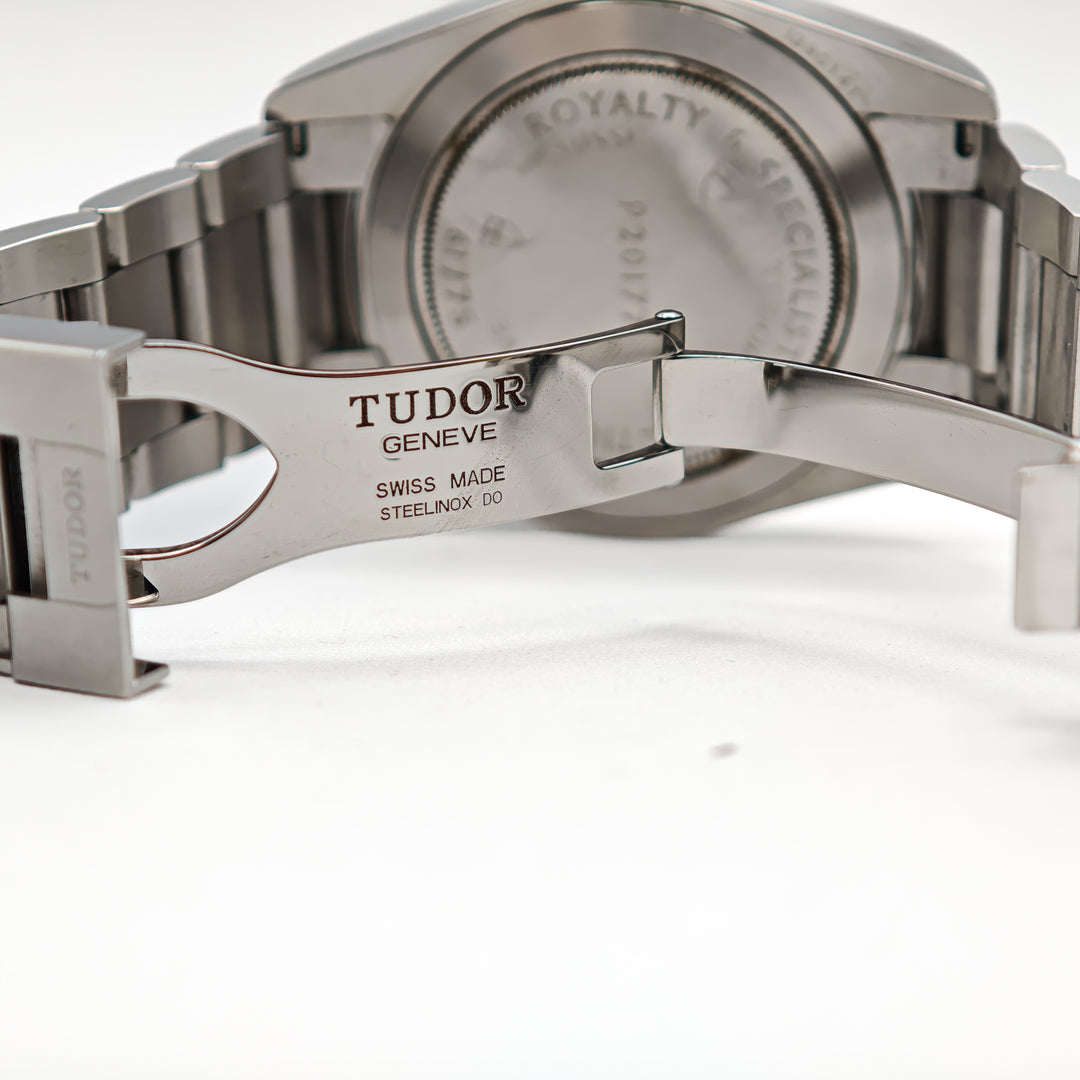 21015328 Tudor Heritage Black Bay