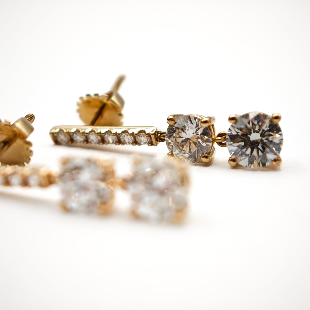 21008801Lab grown diamond earrings