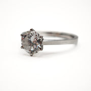 21011627 Diamond solitaire ring.